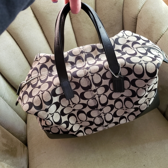 Coach - Picture 6 of 6